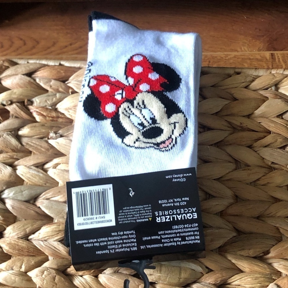 Disney Mickey & Friends: Minnie Mouse face crew socks - Picture 2 of 2